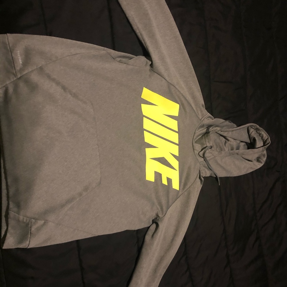 Nike therma-fit hoodie